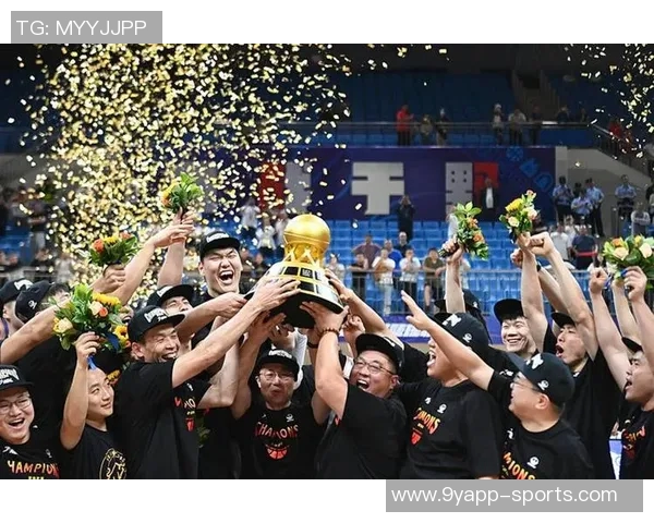 香港金牛强势登顶积分榜首位展现球队实力与潜力