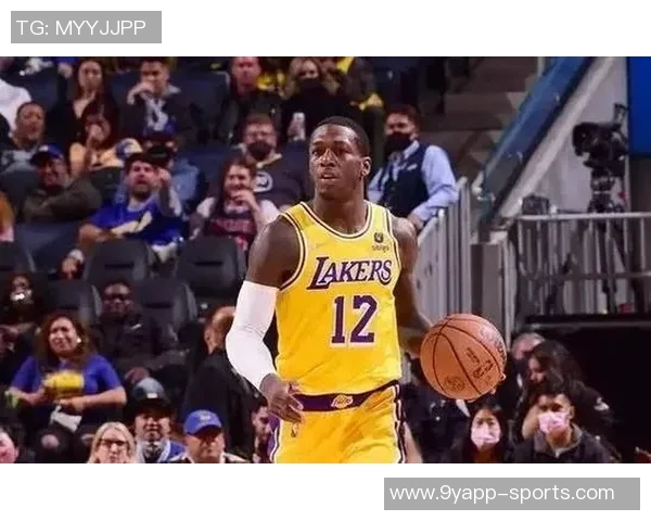 阿里纳斯：湖人若用里夫斯续约将导致球队未来十年停滞不前