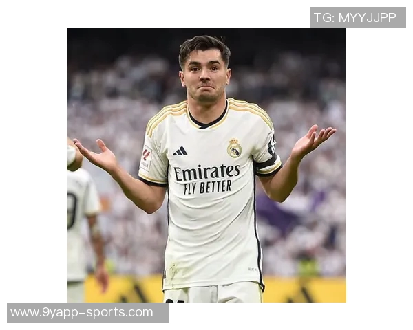 皇马关注24岁摩洛哥中场艾纳维球员目前效力于罗马 皇马关注24岁摩洛哥中场艾纳维球员目前效力于罗马