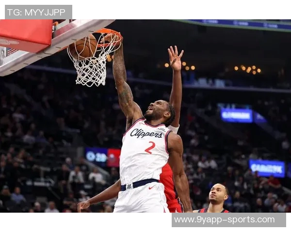 快船全力以赴迎接NBA杯新铺球场地板颜值惊艳引期待